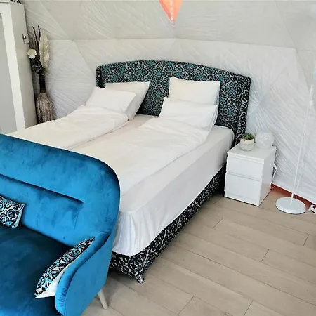 Glamping-tinyhouses Am Neusiedlersee شقة Fertőrákos